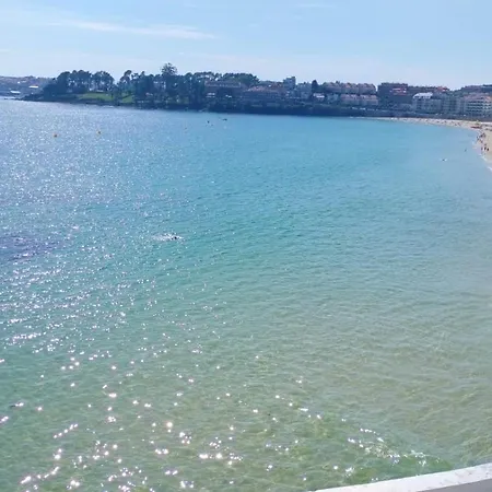 Piso En Primera Linea De Playa En アパート *
